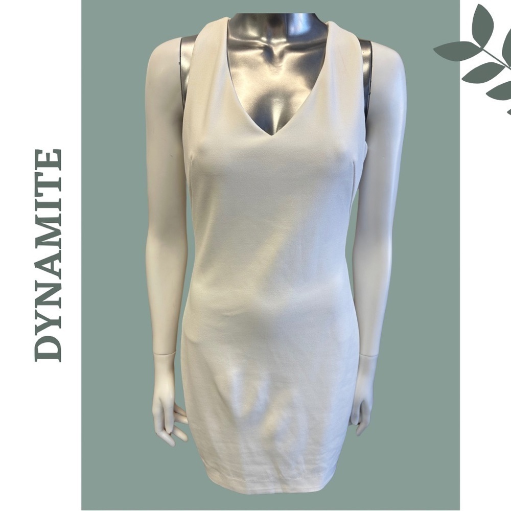 🛍️3/$40 Dynamite White Sleeveless Criss Cross Back Detail V Neck Size Small